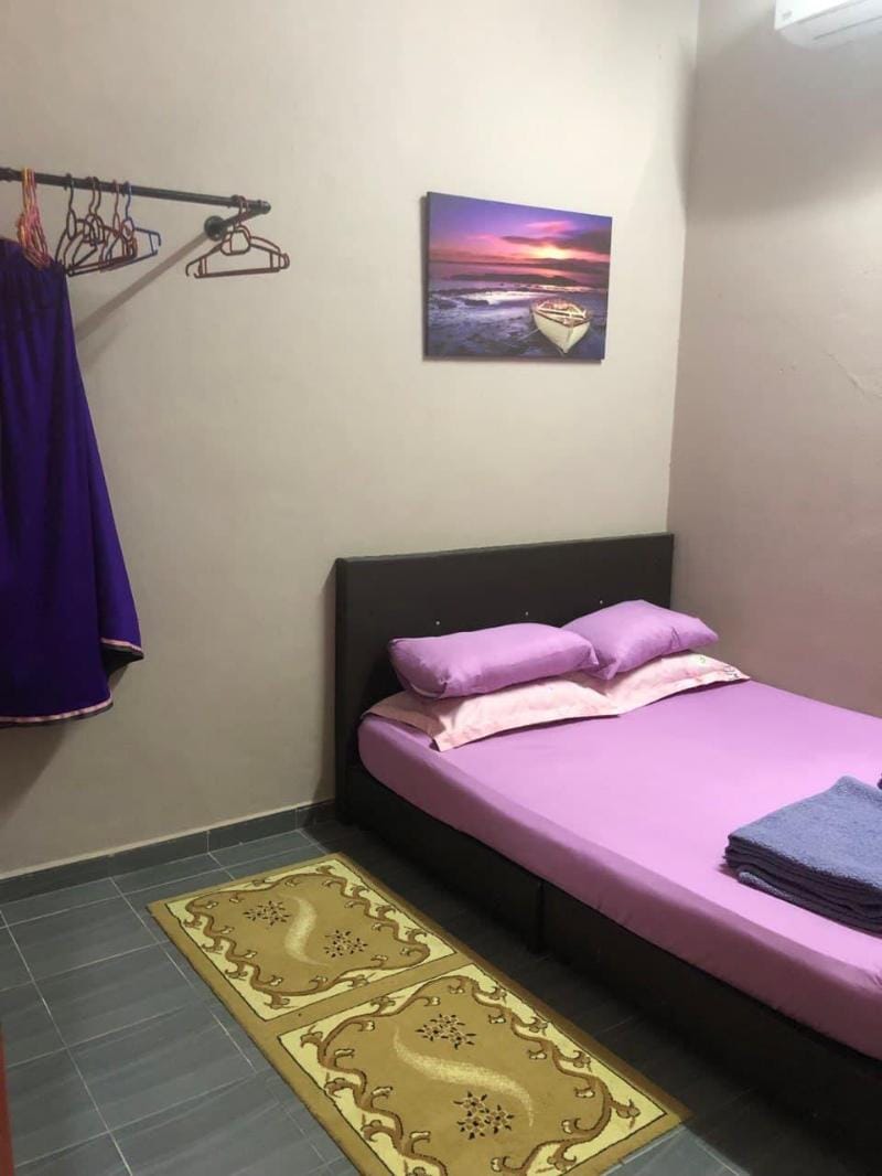 HOMESTAY SERI LAZUARDI 2 TANAH MERAH -ISLAMIC Vacation rental in Malaysia