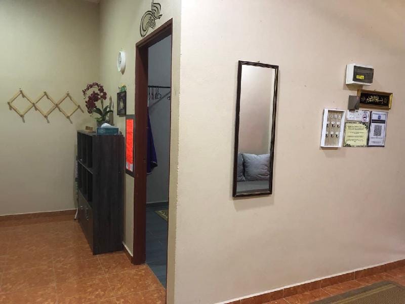 HOMESTAY SERI LAZUARDI 2 TANAH MERAH -ISLAMIC Vacation rental in Malaysia