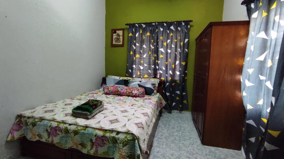 HOMESTAY OPAH (MUSLIM ONLY) Vacation rental in Kedah