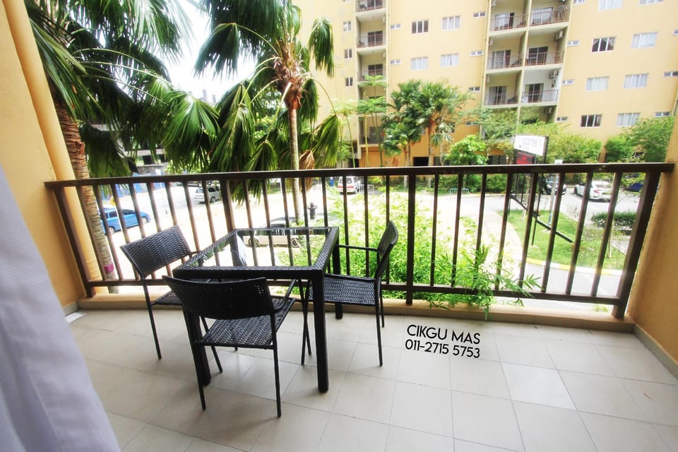 GOLD COAST MORIB by 369 Garden View Apartment in Selangor, Malaysia