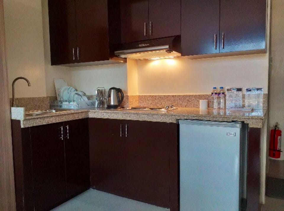 Dubai Residence  "A sun-splashed Condo" Apartment in Calabarzon