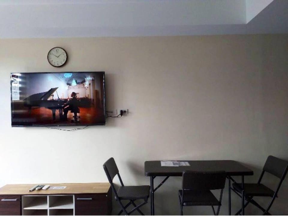 Dubai Residence  "A sun-splashed Condo" Apartment in Calabarzon