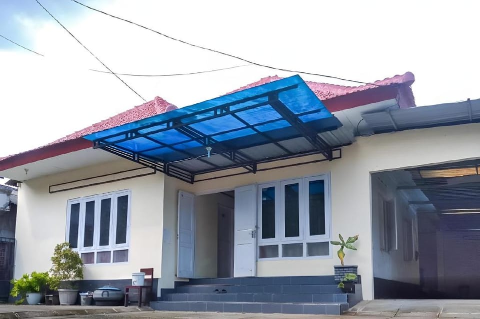 RedDoorz Syariah @ Griya Soeratin Pacitan Hotel in East Java