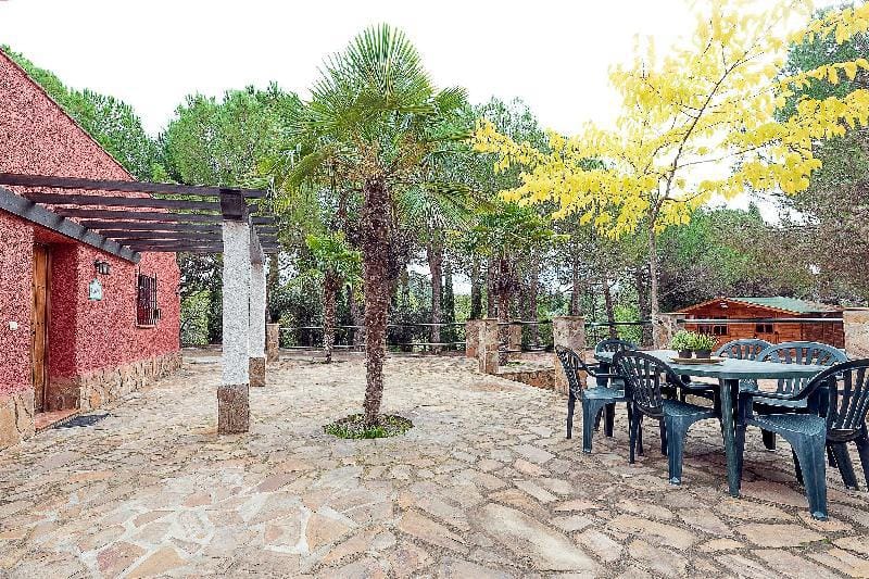 Amplia casa con vistas a la sierra. El Cedro Vacation rental in Andalusia