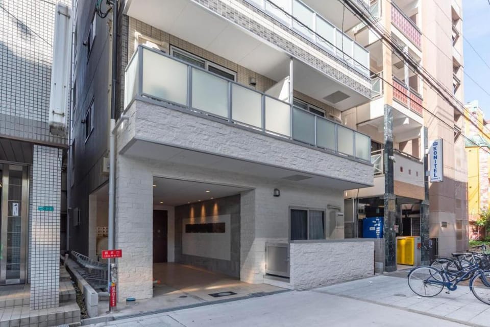 LANDMARK NAMBA TSUTENKAKU Apartment in Osaka