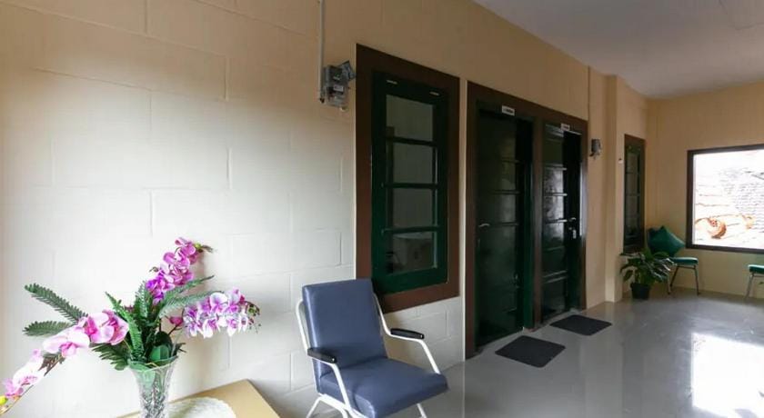 RedDoorz Syariah near Titik Nol Yogyakarta Bed and Breakfast in Yogyakarta