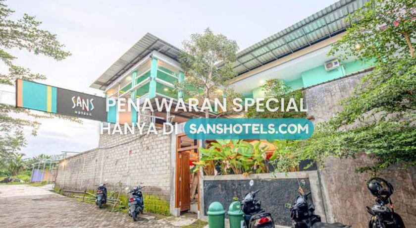 Sans Borobudur Homestay Banyuwangi Bed and Breakfast in East Java