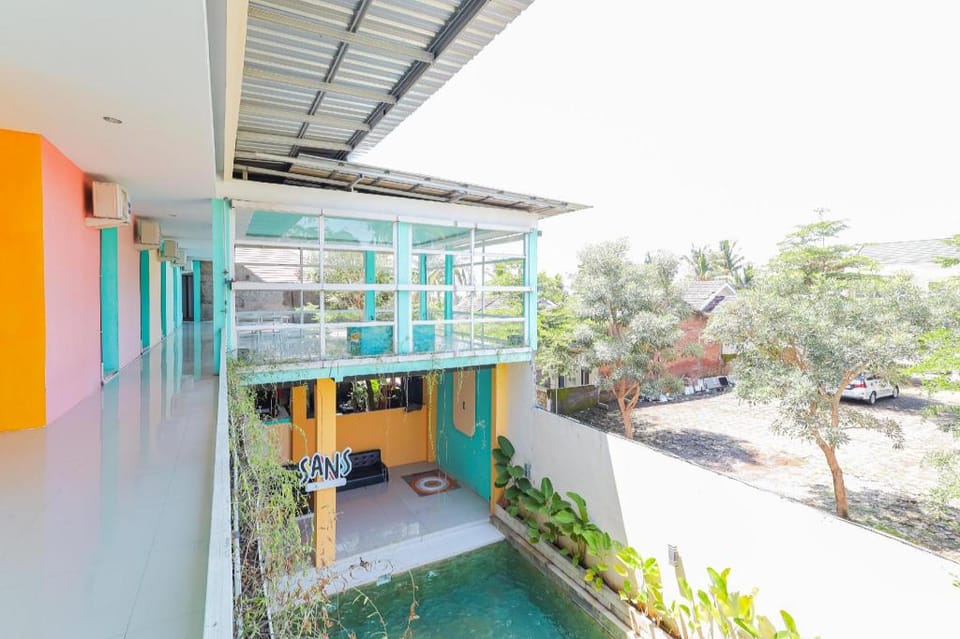 Sans Borobudur Homestay Banyuwangi Bed and Breakfast in East Java