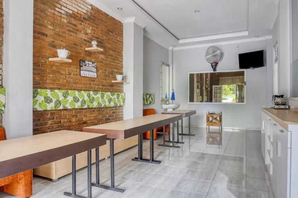 RedDoorz near Sindu Kusuma Edupark 2 Bed and Breakfast in Special Region of Yogyakarta