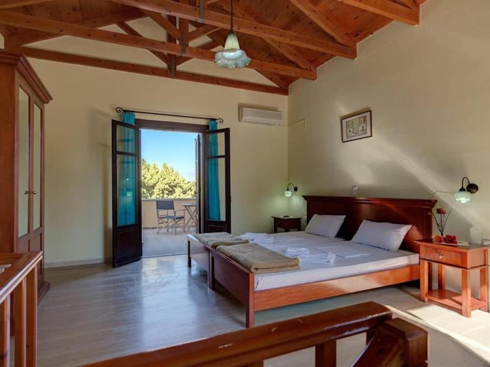 Group Accomodation, Heliopetra Studios And Houses Apartment in Crete