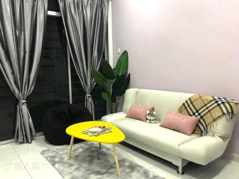 Free Wi-fi [Traveler's Homestay I] @  Sitiawan Apartment in Perak