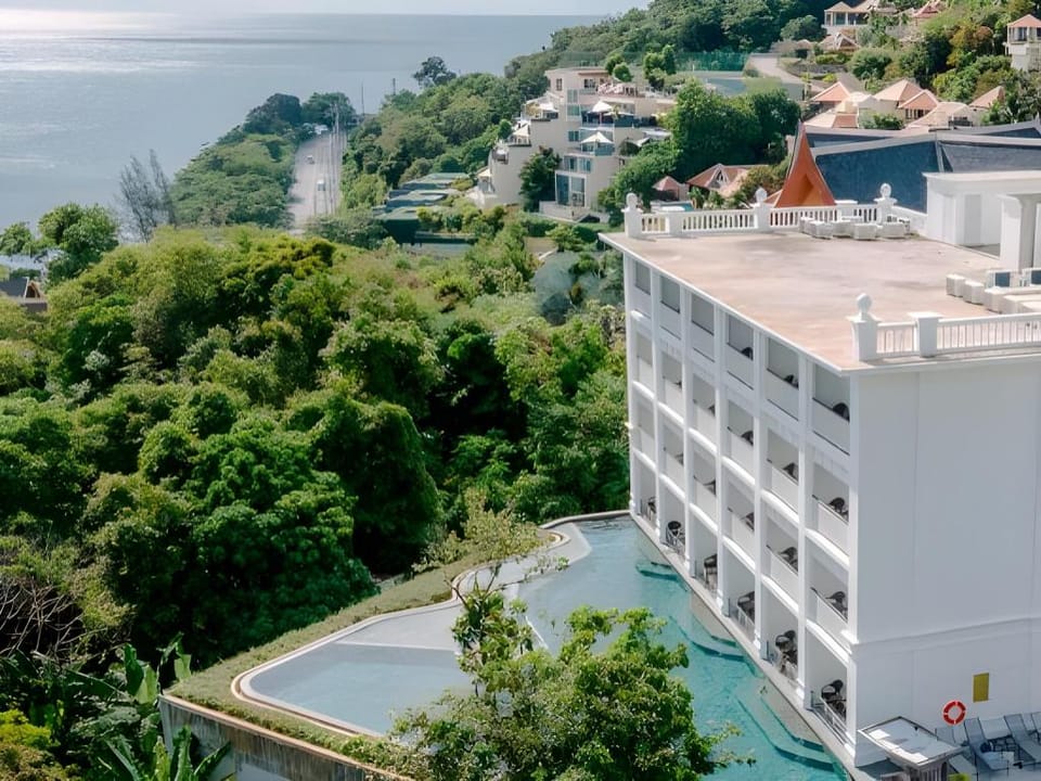 Marina Gallery Resort -KACHA- Kalim Bay Hotel in Patong