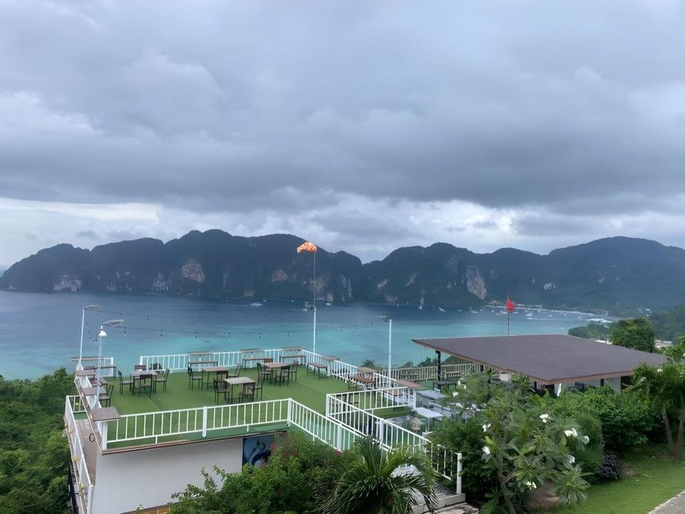 PP Mountain Beach Resort Hotel in Krabi Changwat