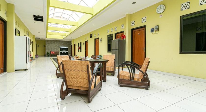 RedDoorz Syariah near Assalaam - UMS Bed and Breakfast in Special Region of Yogyakarta