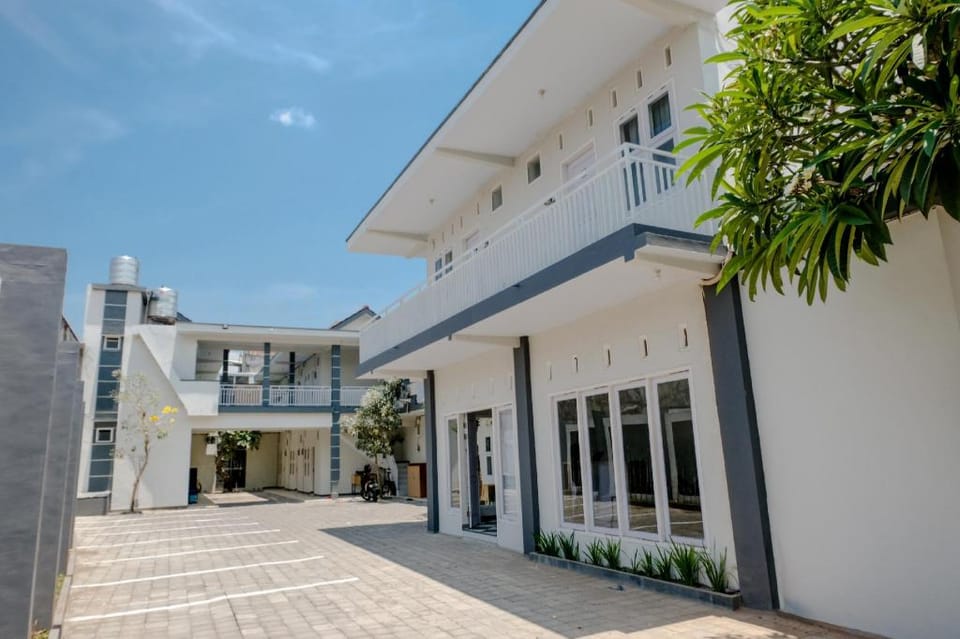 Capital O 1475 Oemah Jawa Family Residence Hotel in East Java