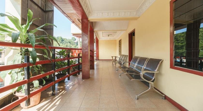 RedDoorz @ Parapat Hotel in Indonesia