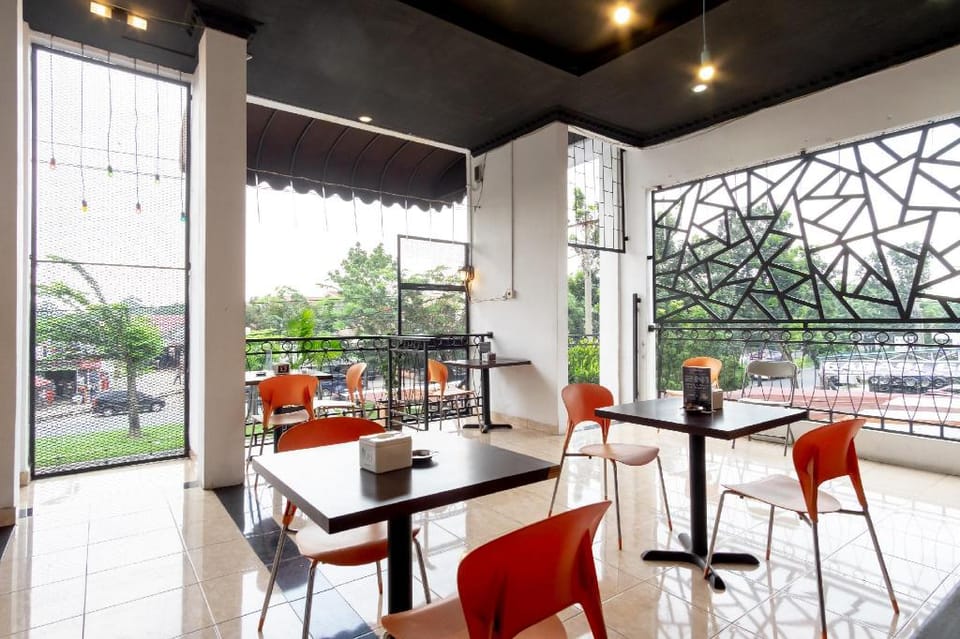 OYO 1668 Yvel Homestay Syariah Vacation rental in Indonesia