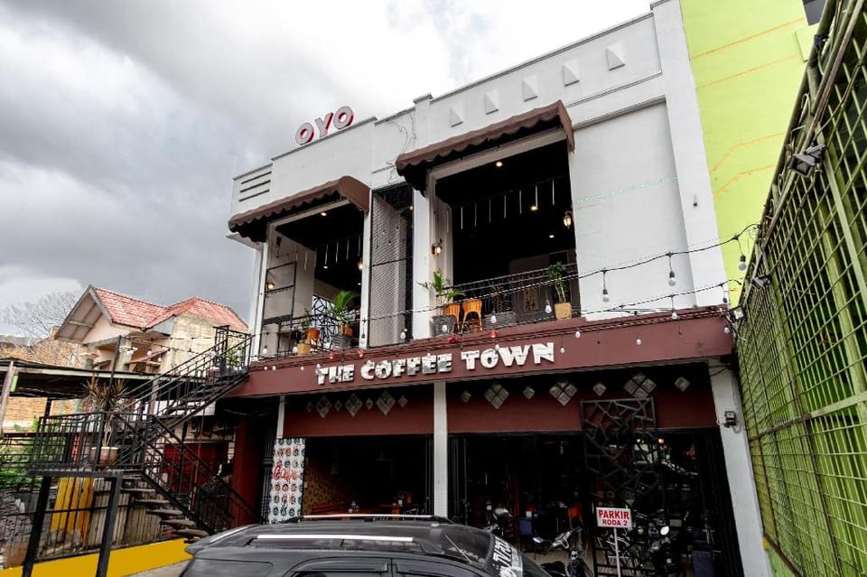 OYO 1668 Yvel Homestay Syariah Vacation rental in Indonesia