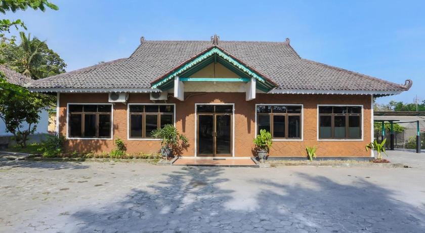 OYO 1959 Penginapan Kepurun Pawana Indonesia Hotel in Special Region of Yogyakarta