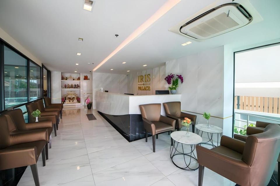 IRIS PALACE Hotel in Pattaya City