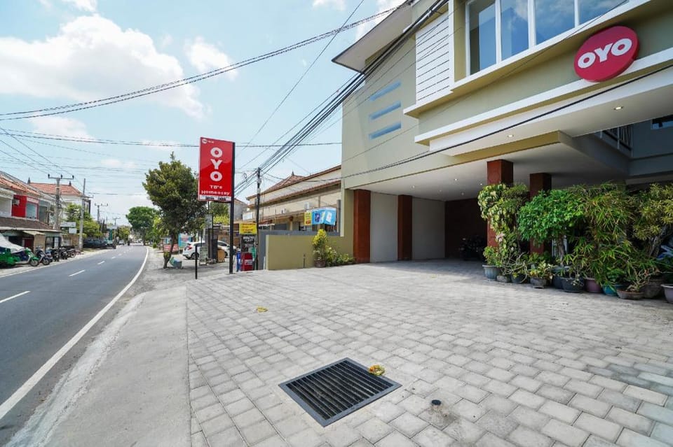 OYO 1848 TB'S Homestay Vacation rental in Denpasar