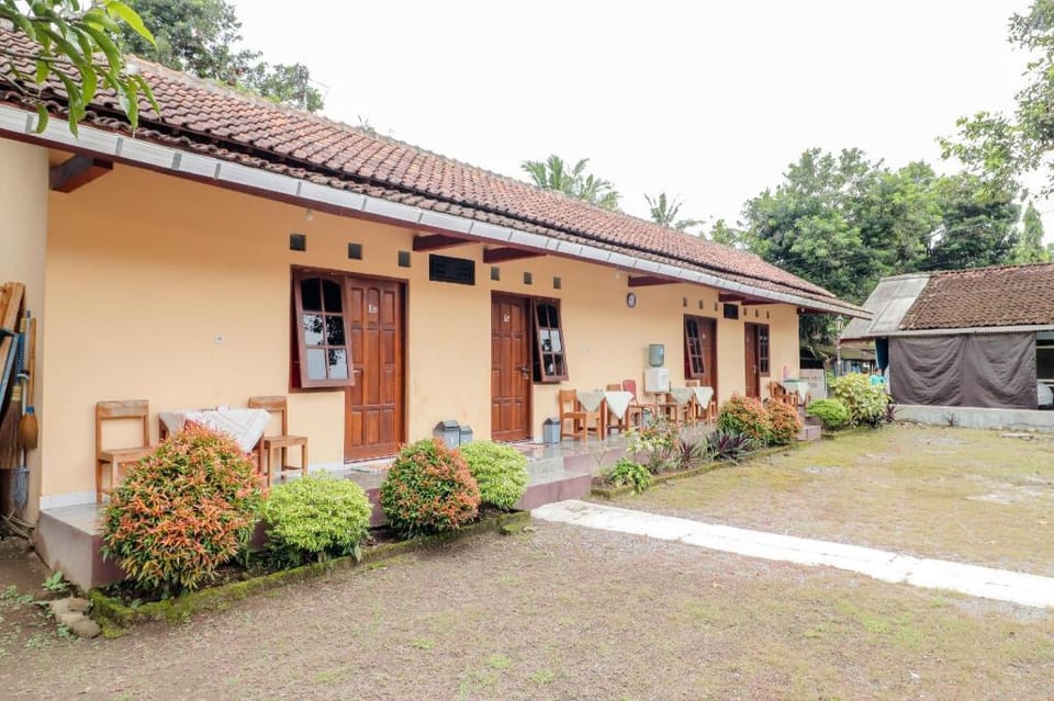 Penginapan Roro Mendut Syariah Hotel in Special Region of Yogyakarta