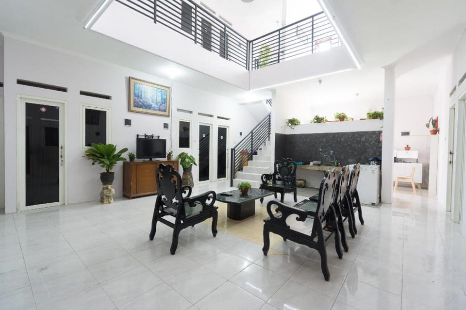 OYO 1941 Aaa Residence Syariah Hotel in Jakarta
