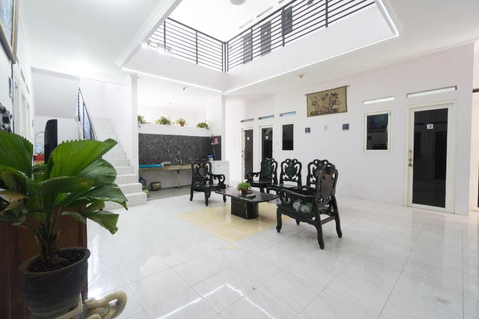 OYO 1941 Aaa Residence Syariah Hotel in Jakarta