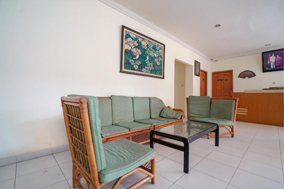 OYO 2025 Wisma Musdalifa Hotel in Indonesia