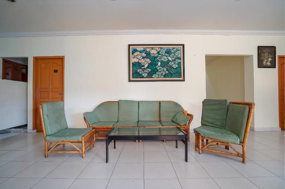 OYO 2025 Wisma Musdalifa Hotel in Indonesia
