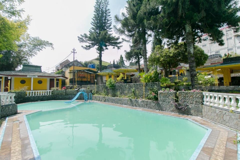 OYO 1996 Koneng Hotel Hotel in West Java