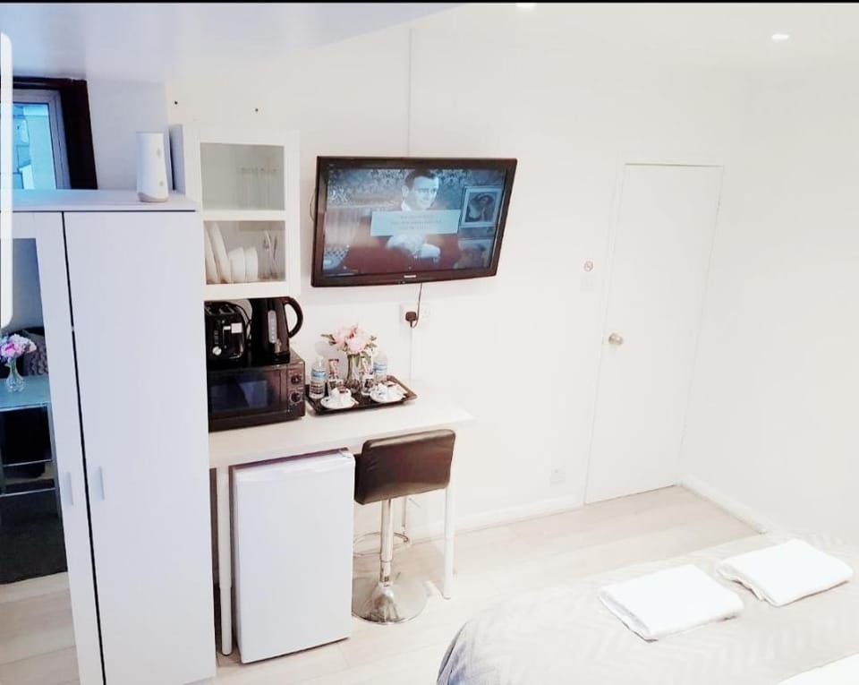 Cogie 55 Bed and Breakfast in Enfield