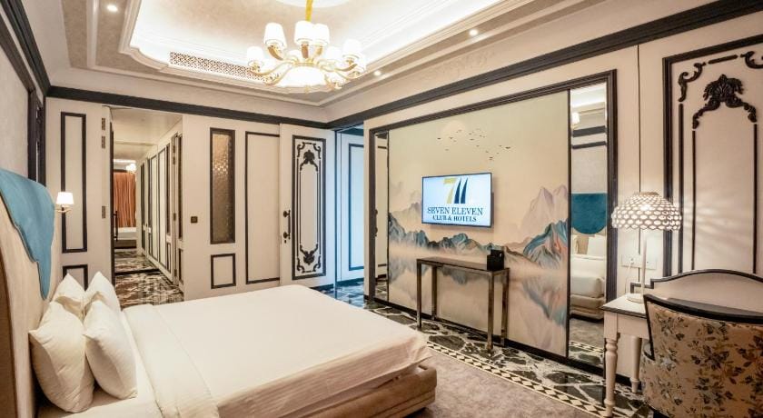 Seven Eleven Hotels & Club Hotel in Maharashtra