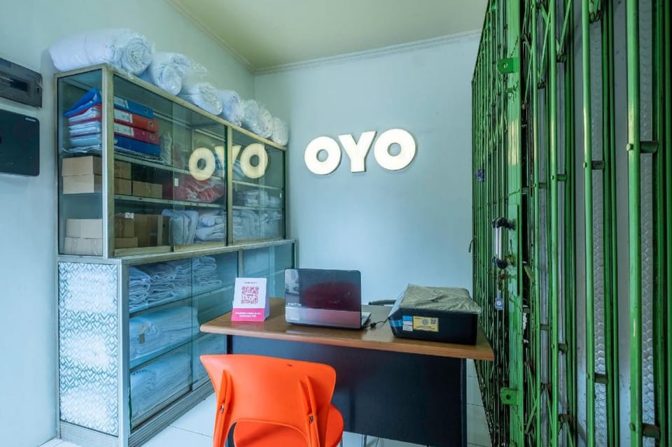 OYO 2025 Pondok Wahidin Hotel in West Java