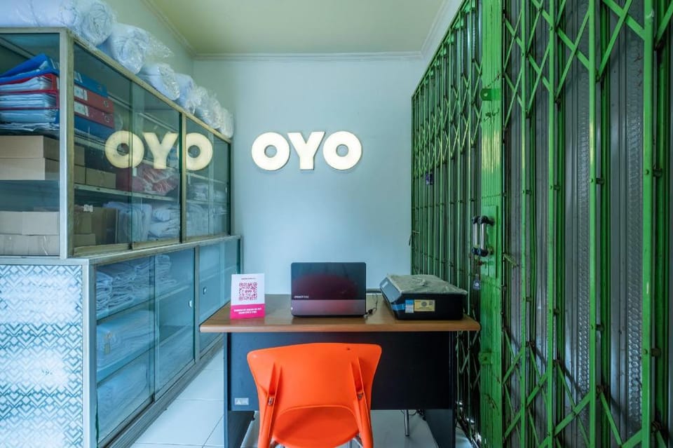 OYO 2025 Pondok Wahidin Hotel in West Java
