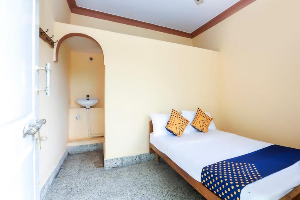 OYO Renuka Lodge Hotel in Karnataka
