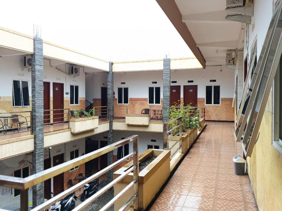 De Zity Homestay RedPartner near Alun Alun Jember Hotel in East Java