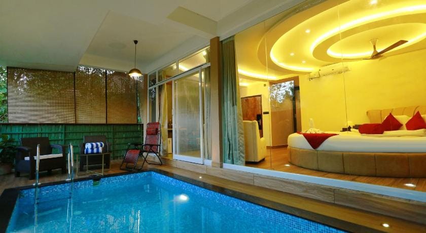 Kuruva Island Resort And Spa Hotel in Kerala