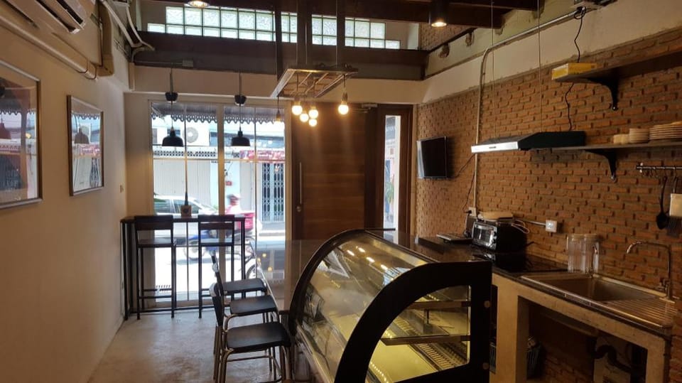 Haus Sathorn 11 Bed and Breakfast Bed and Breakfast in Bangkok