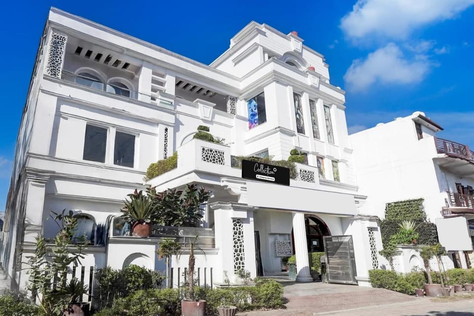 Super Collection O Rudrapur Bus Stand Formerly Corinthian Hotel in Uttarakhand