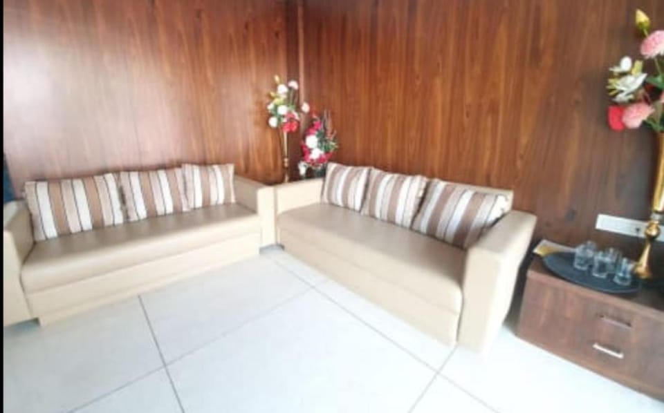 Golden Palace Apartment in Uttar Pradesh