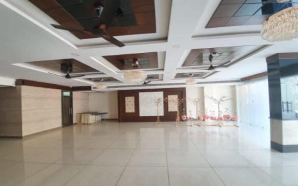 Golden Palace Apartment in Uttar Pradesh