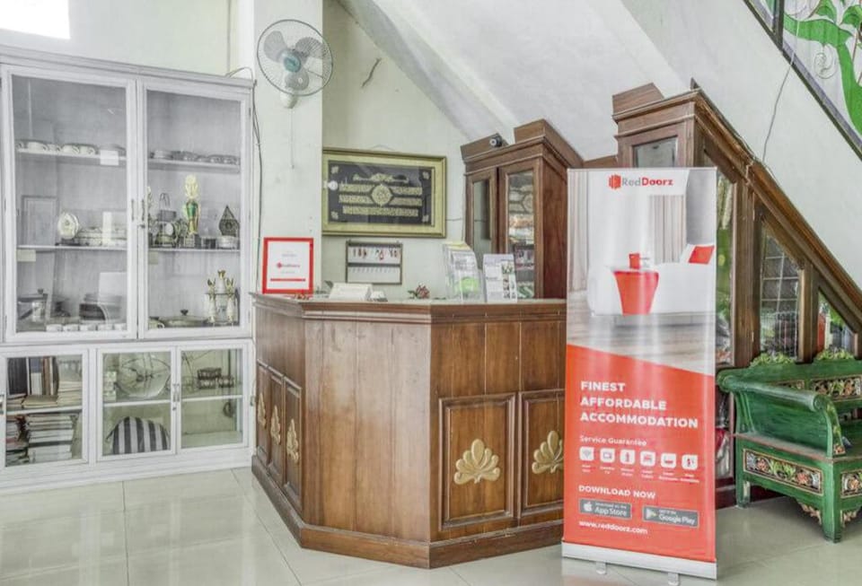 RedDoorz Syariah @ Raya Tajem Maguwo Bed and Breakfast in Special Region of Yogyakarta