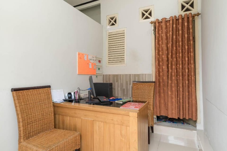 RedDoorz Syariah near Watervang Lubuk Linggau 2 Bed and Breakfast in Indonesia