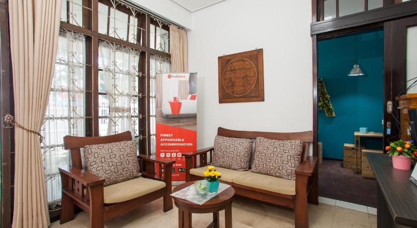 RedDoorz near Sanan Malang Vacation rental in East Java