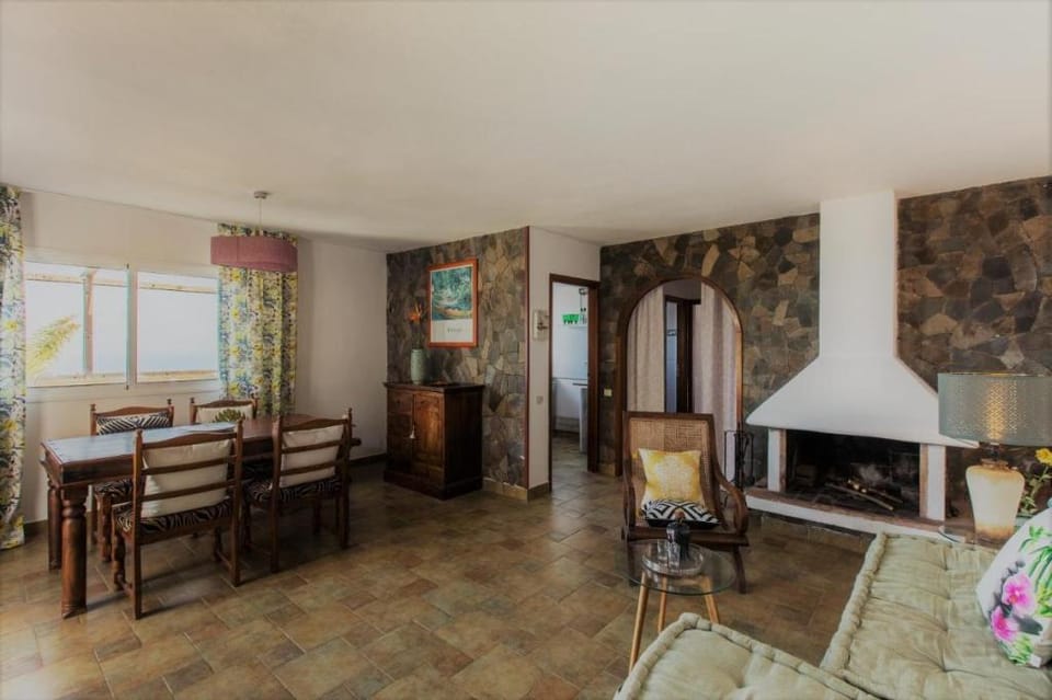 Zen Republic villa vista mar Villa in La Matanza de Acentejo