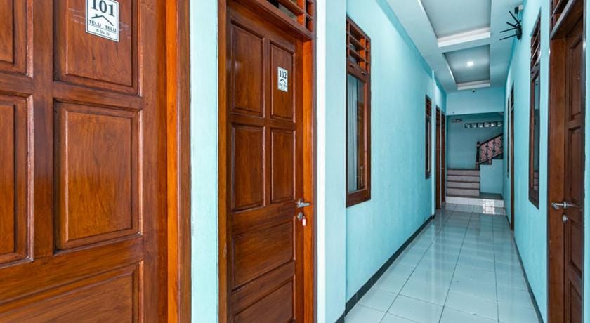 RedDoorz near Puro Mangkunegaran Bed and Breakfast in Special Region of Yogyakarta