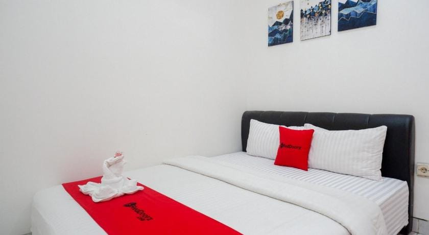 RedDoorz near Affandi Gejayan 2 Bed and Breakfast in Yogyakarta