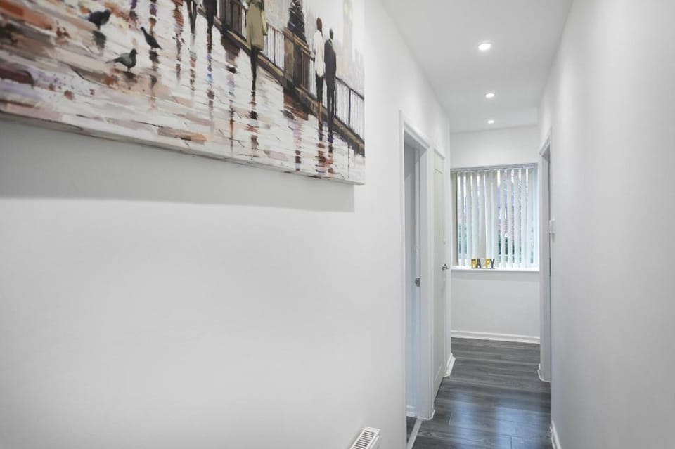 Nottingham Top Serviced Home (Chayil Experts) Vacation rental in Nottingham