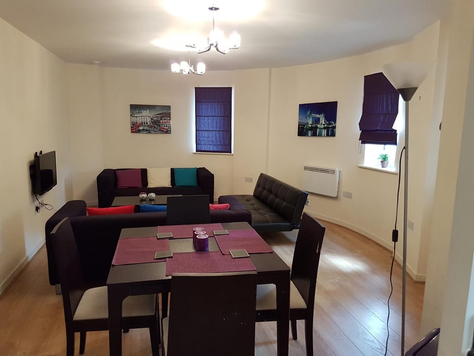 Apartment 2 bed 2 bath Apartment in Slough